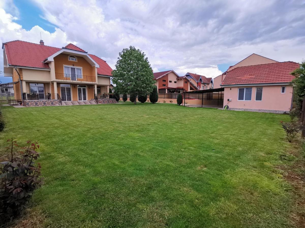 Casuta Cu Tei Oradea Exterior foto